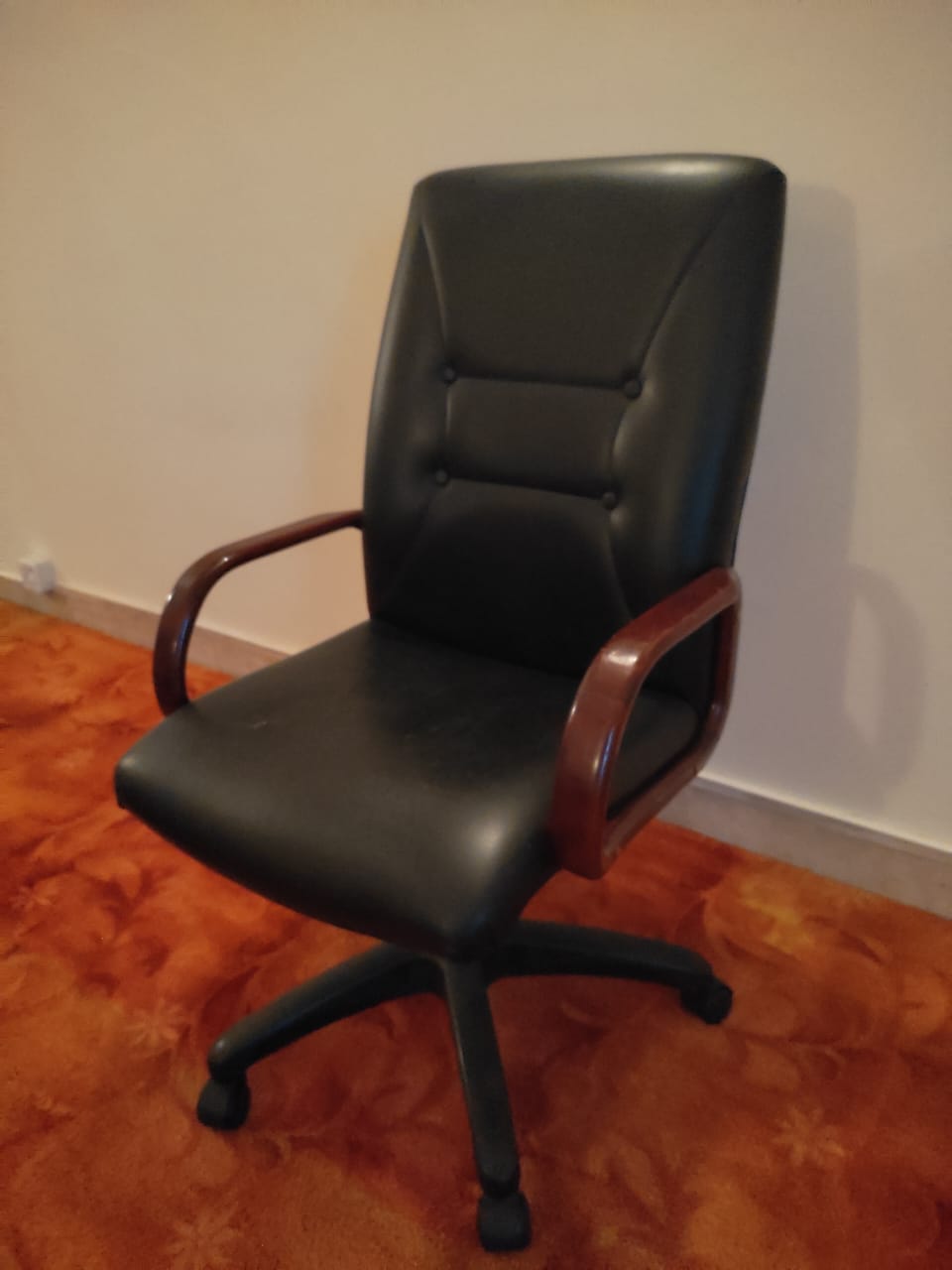 Executive Office Chair-SoUnique.PK